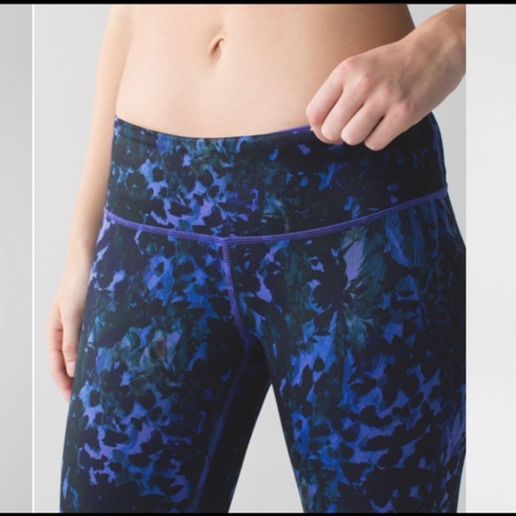 SOLD Lululemon Wunder Under Luon 21” - Picture 3 of 9